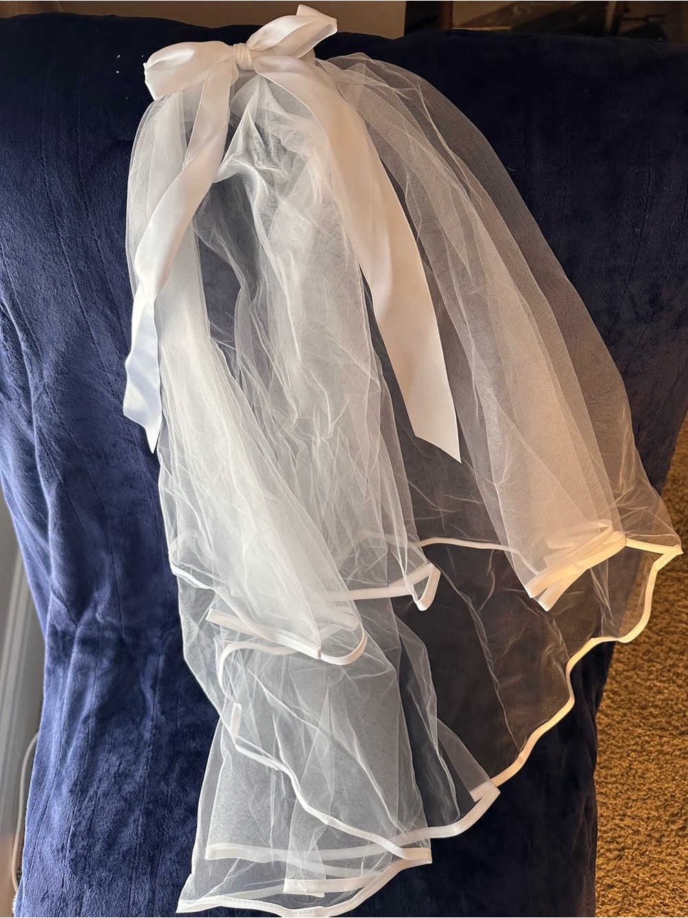 White Bridal Veil with Satin Bow